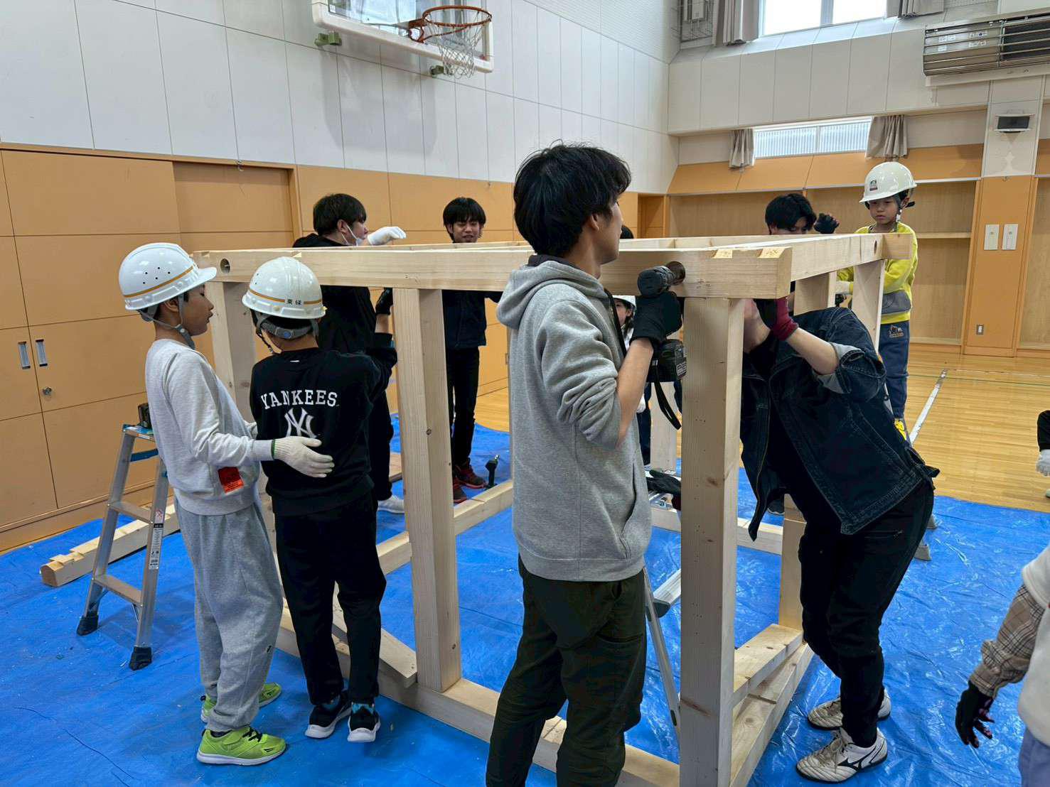 【CSR委員会活動報告】子供たちの瞳が輝いた「大工体験」！旭川育児院ボランティアレポート